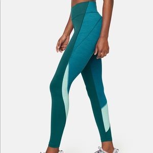 OV Techsweat Zoom Leggings in Neptune/Gulf/Polar